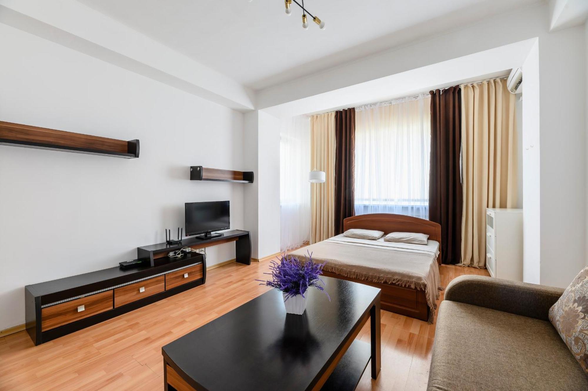 428 Lighthouse Apartments - Traveler'S Choice Almaty Eksteriør billede